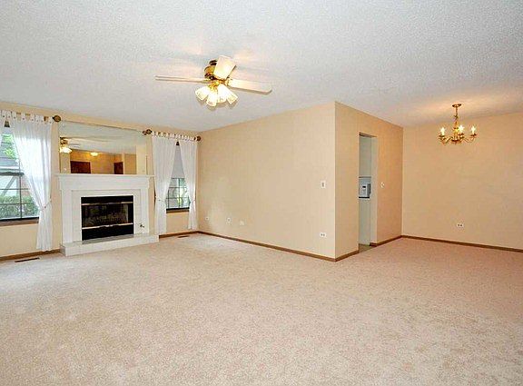 3rd image of 400 Elizabeth Dr #15-A