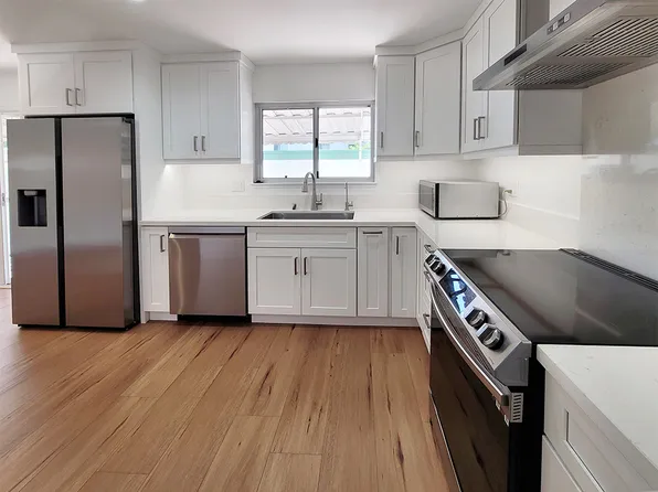 8238 Henderson Grn, Buena Park, CA 90621
