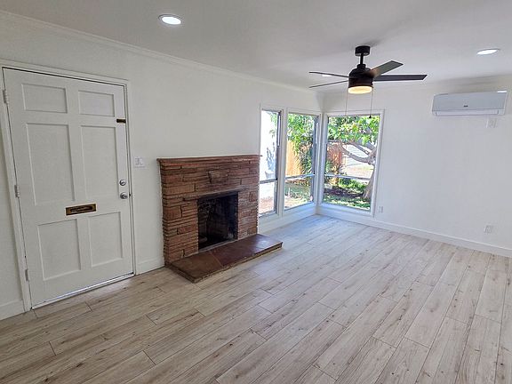 2nd image of 13524 Starbuck St