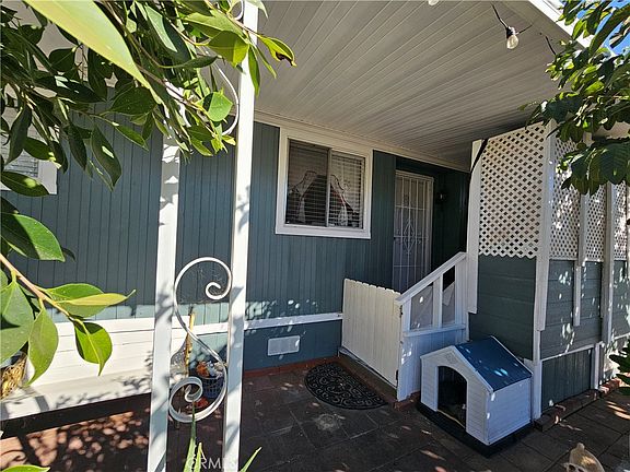 3rd image of 10701 Cedar Ave Space 104