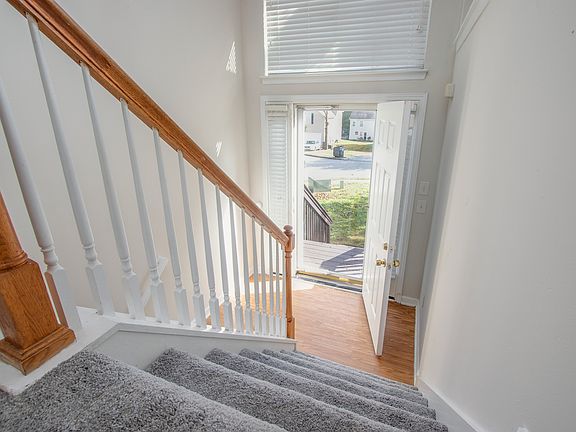 5th image of 535 Ventura Ln
