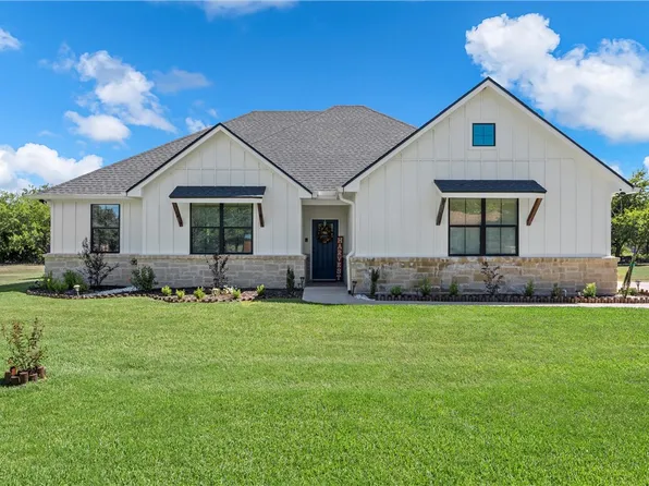 890 Randy Dr, Woodway, TX 76712