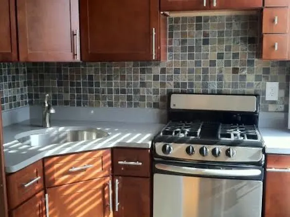 207 10th St #3, Hoboken, NJ 07030