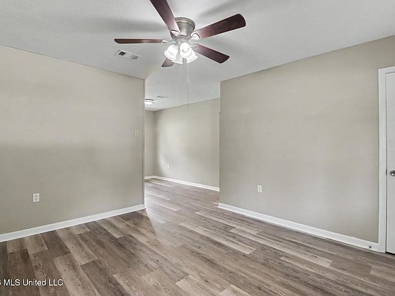 5th image of 103 Gandy Cir