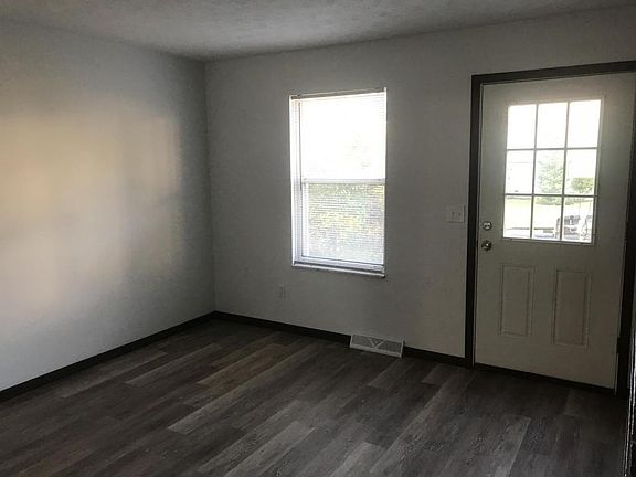 4th image of 1425 Twin Pines Ct APT G