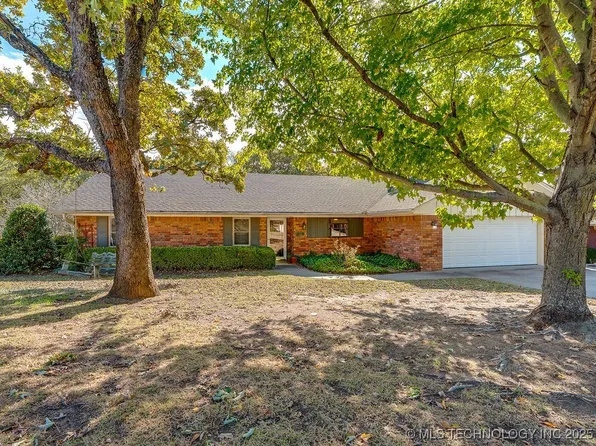 2431 Foliage Dr, Ada, OK 74820