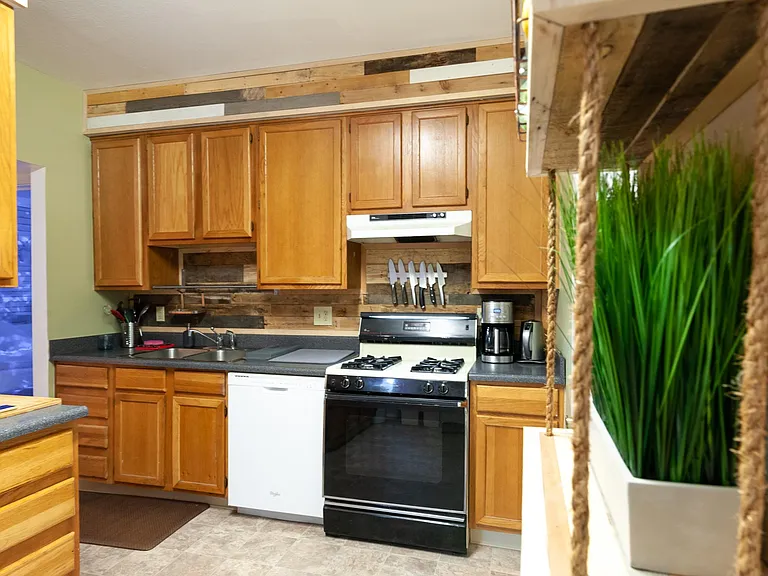 1112 N Washington St #1 — Photo 7