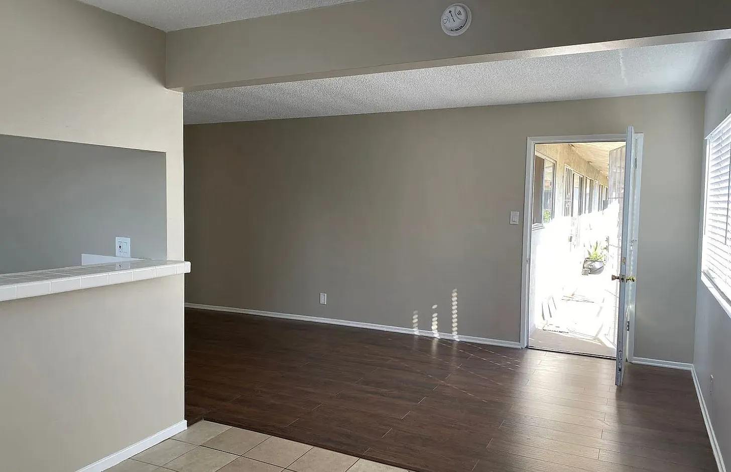 2 bed, 1050 sqft, $2,495 — Photo 2