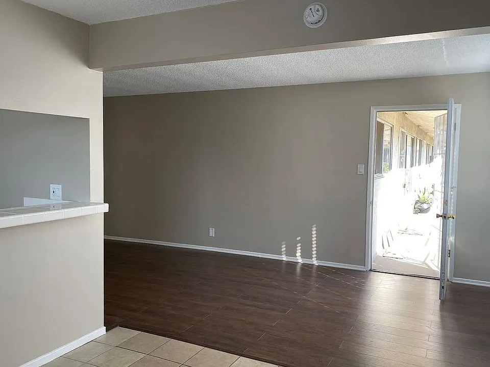 Spacious living room
