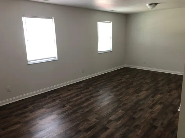 15 Becca Dr #6, Charleston, WV 25313