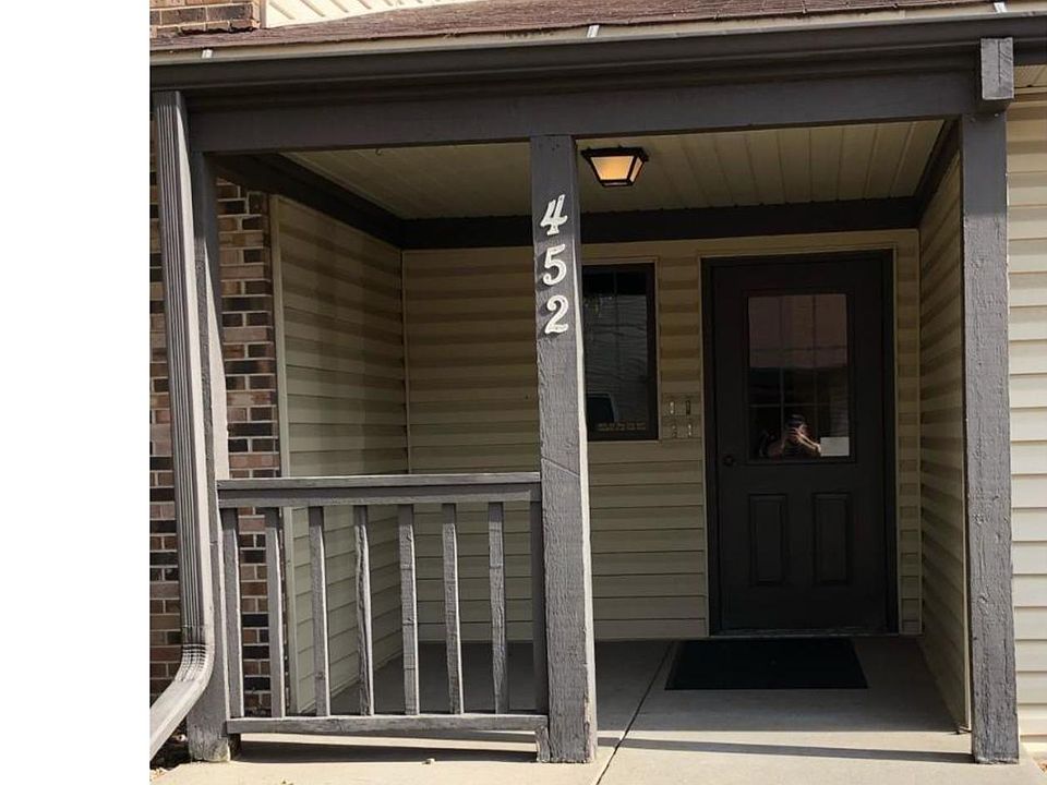 2nd image of 452 Etna St #9