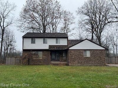 2432 Keylon Dr, West Bloomfield, MI, 48324