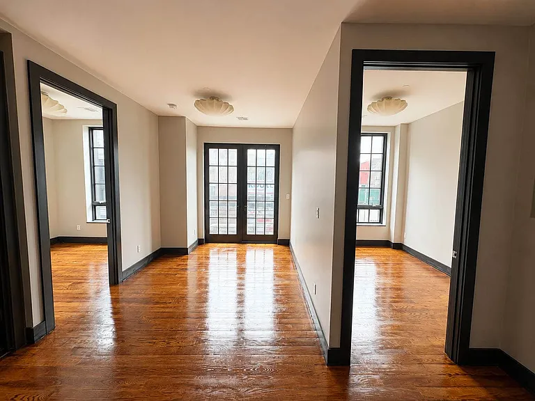 867 Dekalb Ave #3D — Photo 2