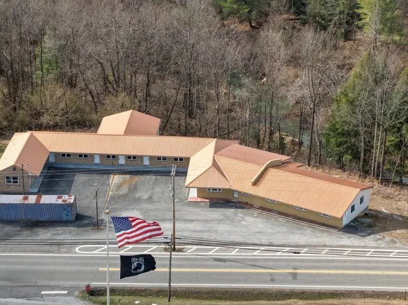 8203 Morgan County Hwy, Sunbright, TN 37872