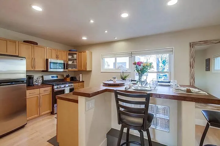 815 Salem Ct — Photo 26
