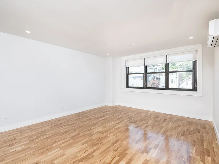 1406 Columbia Rd #5 — Photo 7