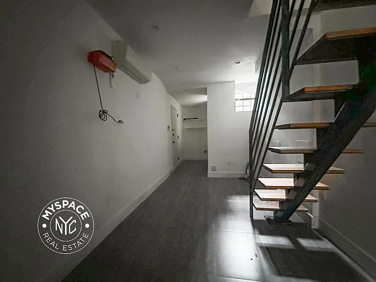 336 Chauncey St #1D — Photo 9