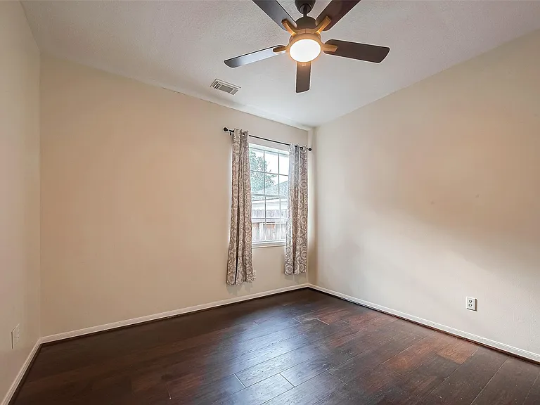 20819 Autumn Redwood Way — Photo 37