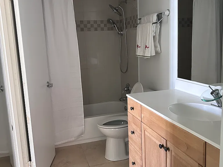 1301 Miami Gardens Dr #1421W — Photo 18