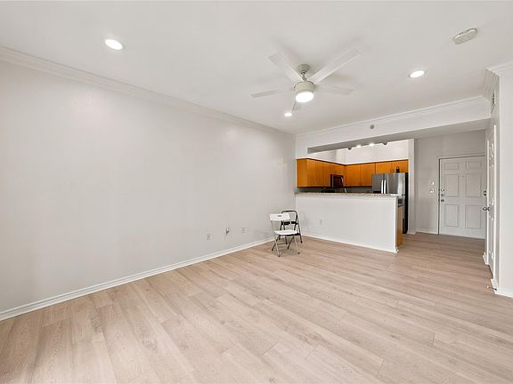 4th image of 3102 Kings Rd APT 2307