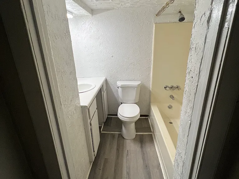 1511 Highland Ave — Photo 16