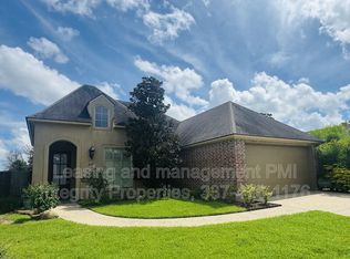 405 Copper Ridge Dr, Youngsville, LA 70592