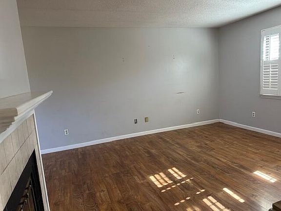 5th image of 115 Smoketree Cir