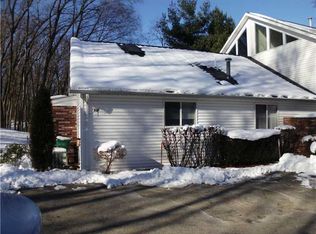 801 Williamsburg Cir, Warwick, RI 02886