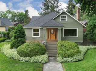 924 NW Riverside Blvd, Bend, OR 97703