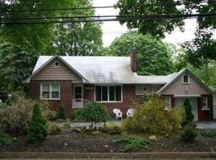 145 Jefferson Ave, Saint james, NY 11780