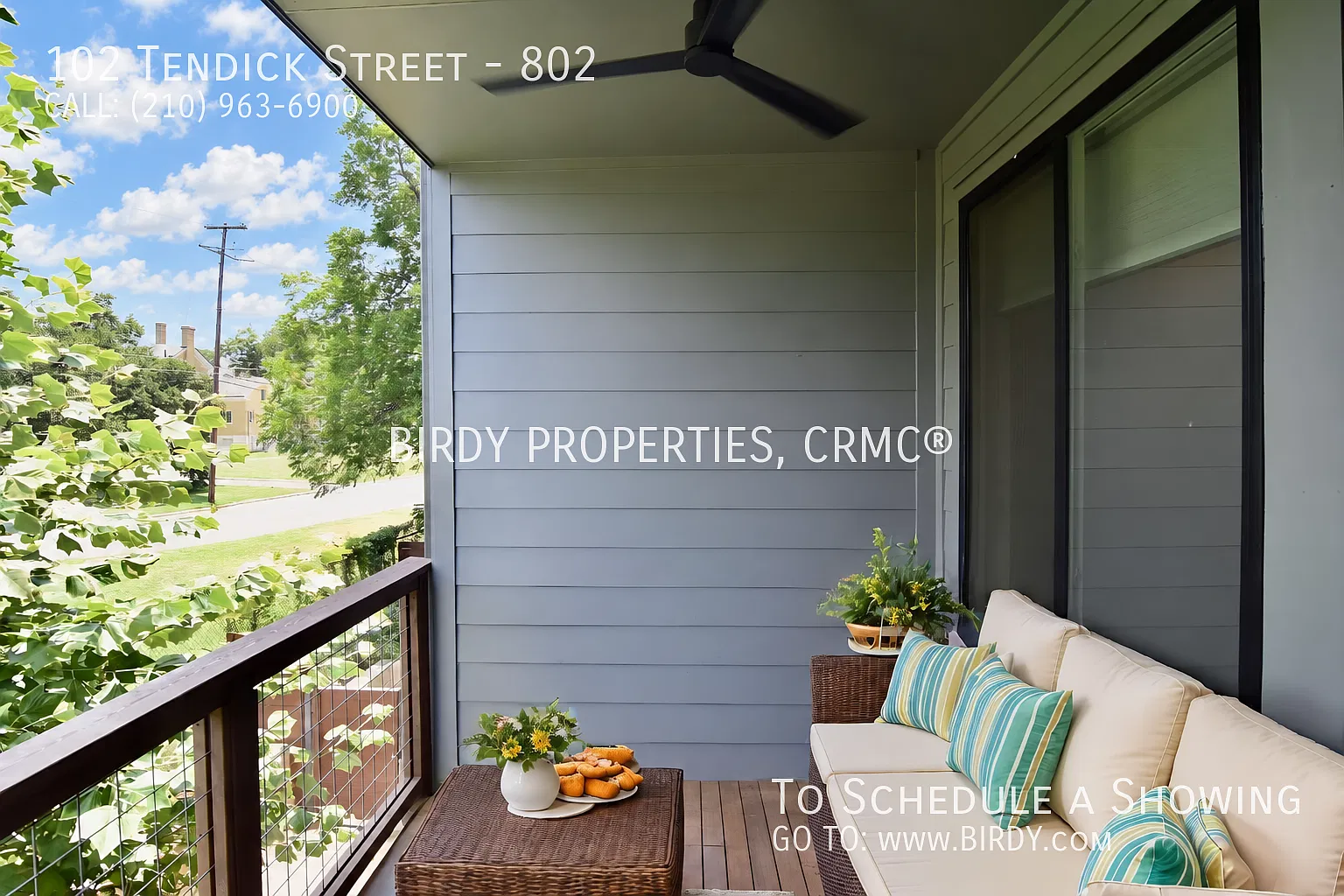 "Spacious 3-Bed, 3.5-Bath Townhouse at 102 Tendick Street Your Perfect San Antonio Retreat!" — Photo 4