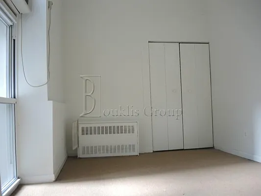 Rented by Bouklis Group | media 32