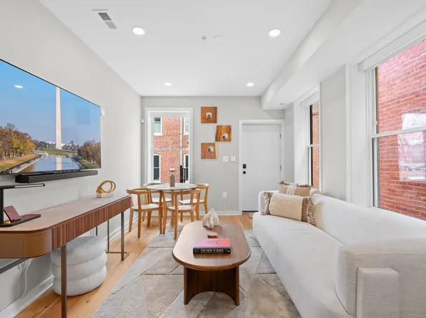 418 D St SE, Washington, DC