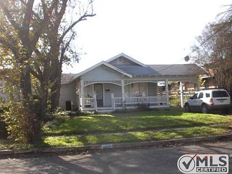1st image of 1609 1st St