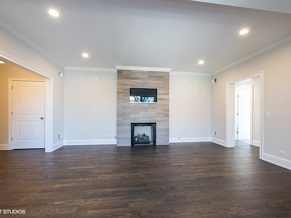5th image of 1607 W Waveland Ave APT 2E