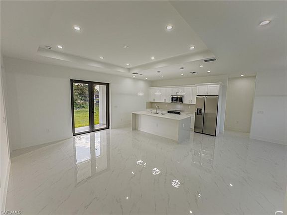 2nd image of 4011 SW 33RD ST