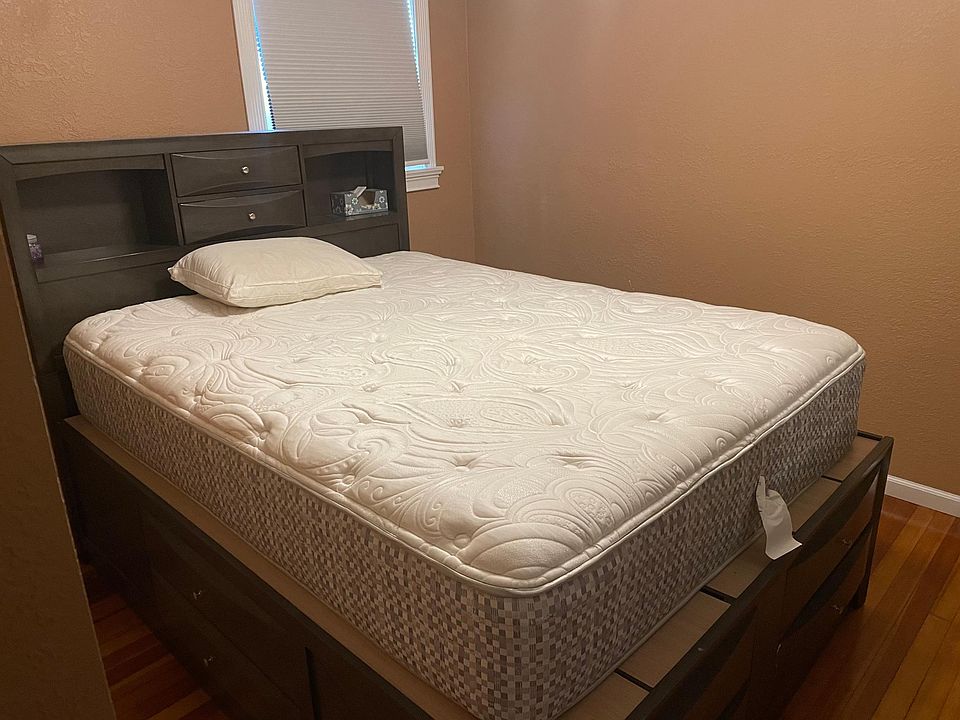 Queen Bed