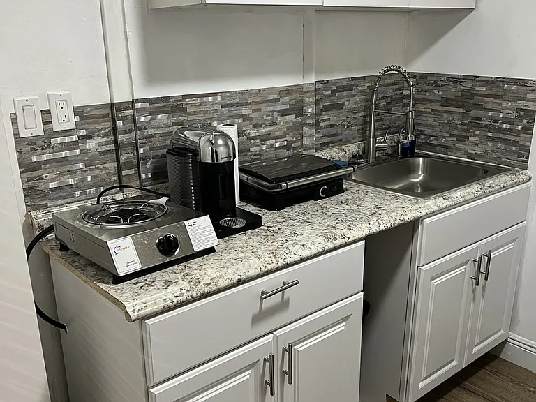 Almond Dr — Photo 10