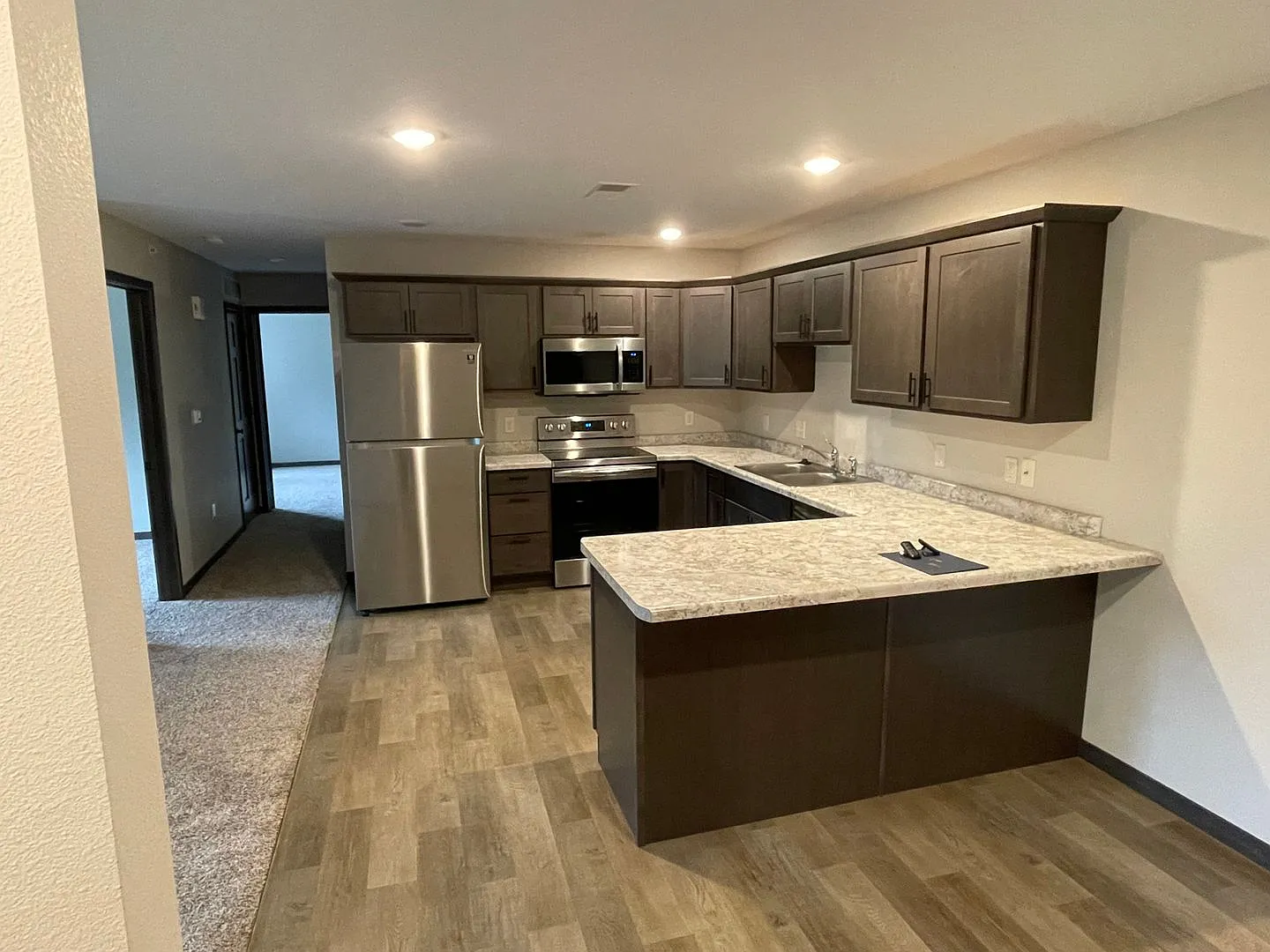 Prairie Lane Apartments — Photo 4