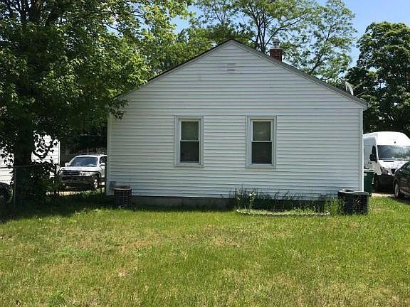 2nd image of 3257 Birchwood Ave SW
