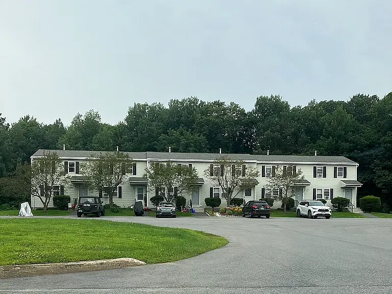 Julie Drive — Photo 4