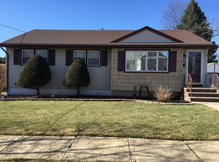 118 S 9th Ave, Manville, NJ 08835