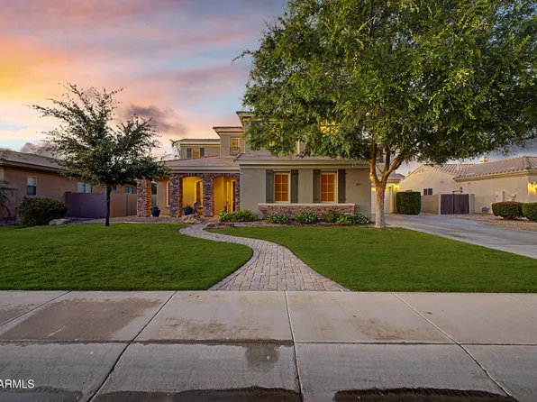 1242 E CANARY Drive, Gilbert, AZ 85297