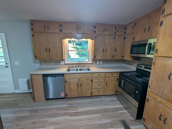 2nd image of 5412 Anah St