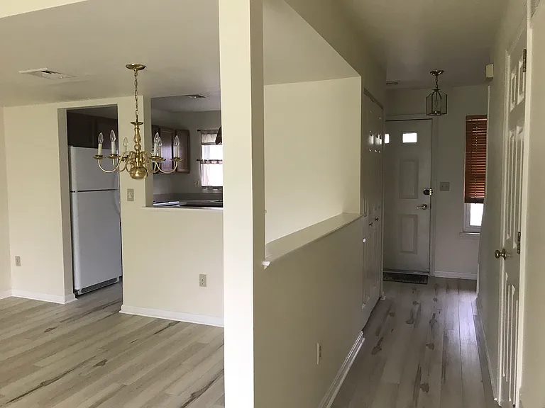 222 Cambridge Ct — Photo 15