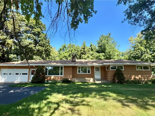 1710 Maiden Ln, Rochester, NY 14626