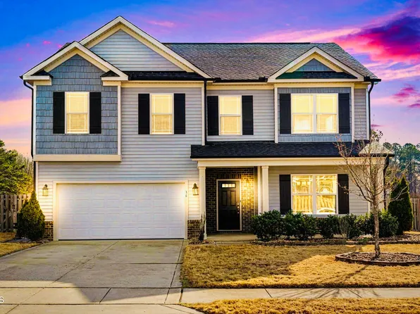 36 Skyway Dr, Clayton, NC 27527