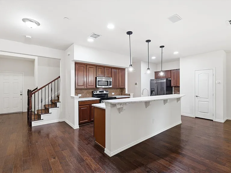 2649 Jacobson Dr — Photo 10