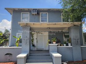 803 E Lake Ave, Tampa, FL