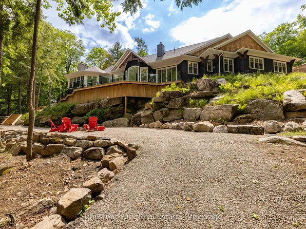 30 Bigwin Is, Lake Of Bays, ON P0B 1A0